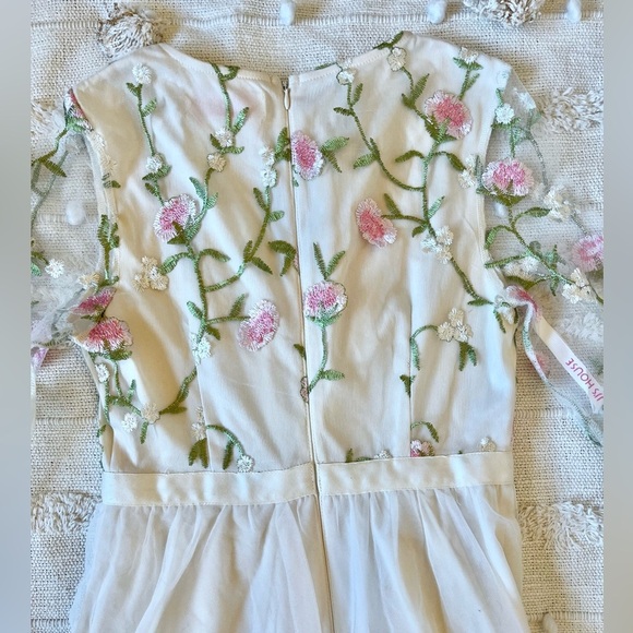 JJ’s House Embroidered Scoop A-line Lace Tulle Midi Dress - Picture 7 of 7